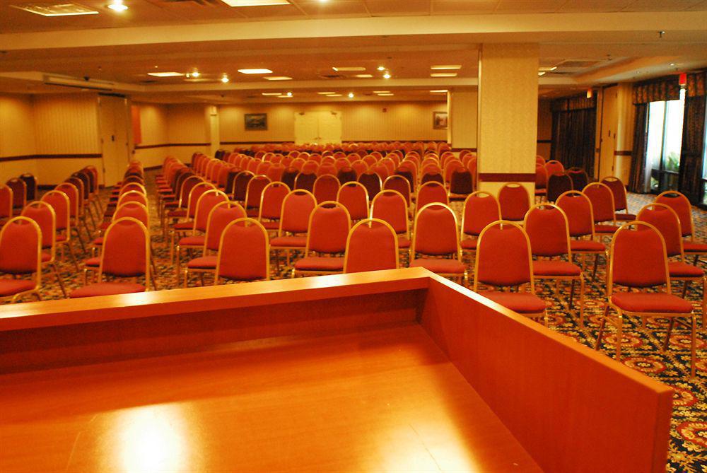 Savannah Gateway Hotel & Suites Georgetown Facilities photo
