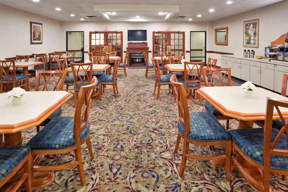Savannah Gateway Hotel & Suites Georgetown Restaurant photo