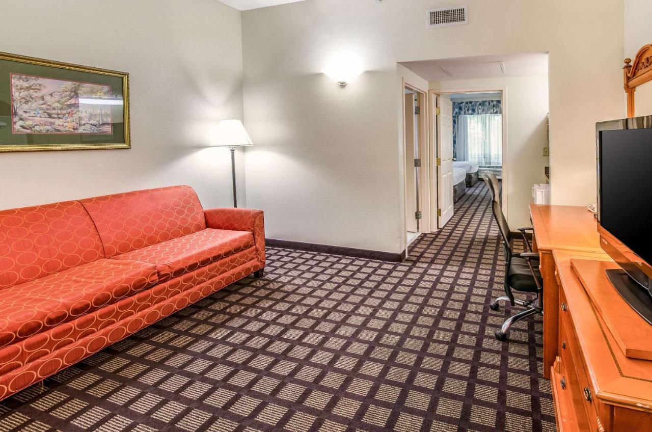 Savannah Gateway Hotel & Suites Georgetown Exterior photo