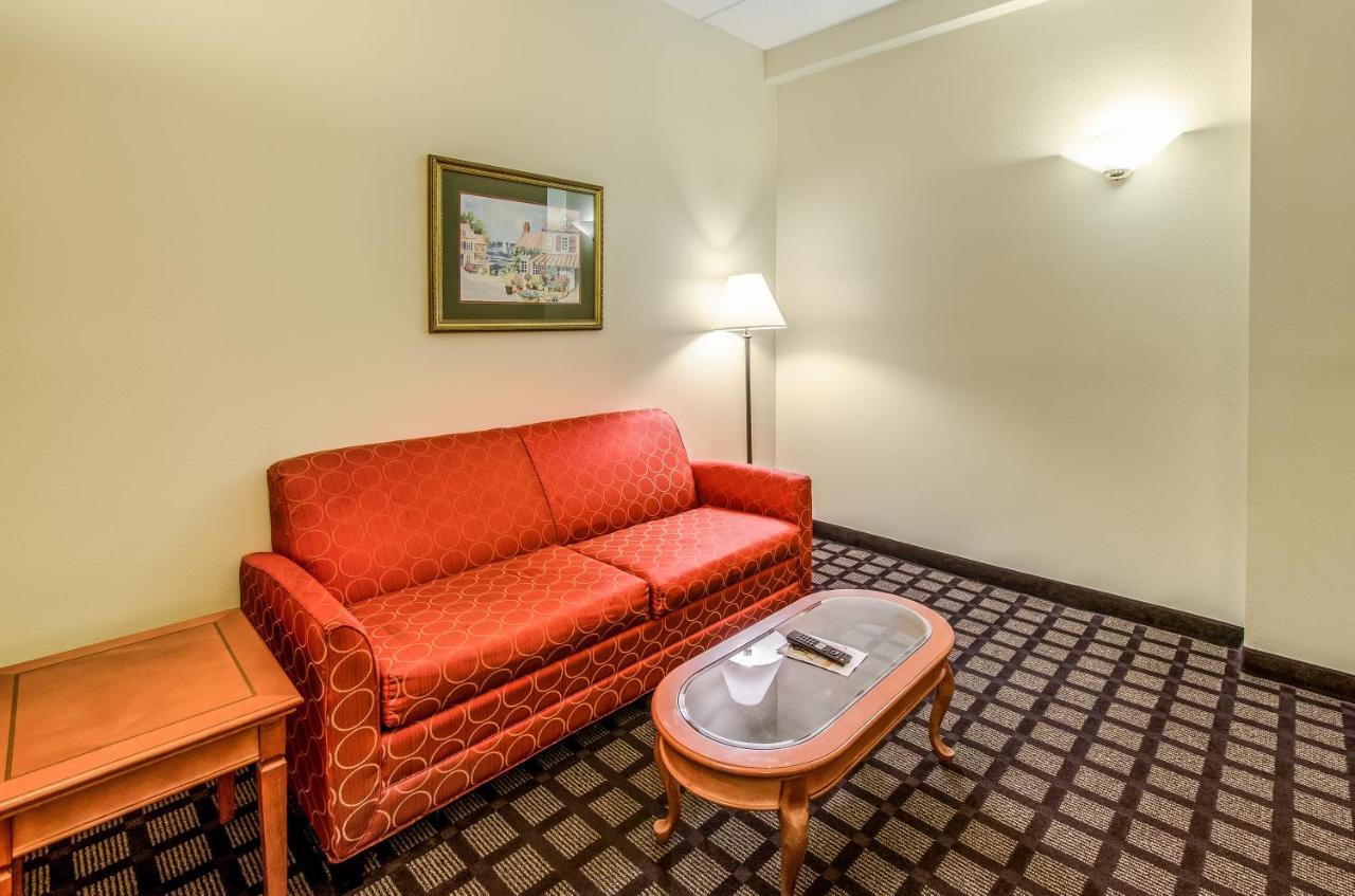 Savannah Gateway Hotel & Suites Georgetown Exterior photo
